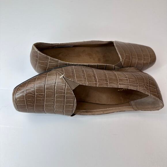 Vionic Dolores Loafers Womens Size 10 Tan Croco Embossed Slip On Shoes - Picture 8 of 12